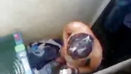 bacaklarını ciddi oral sex sikis