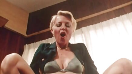 Genç oral porno hd kız memur tarafından harika